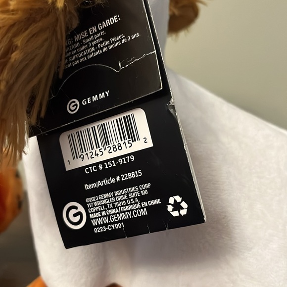 Gemmy Animated Ghost Dog Wiggles and Begs “Gimme More” Britney Spears - Picture 4 of 7